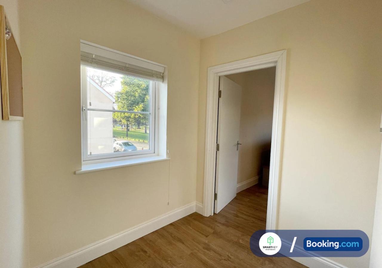 Apartment Modern 1 Bedroom Flat With Free Parking Woking
